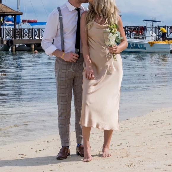 Park & Fifth Champagne Midi Dress - Picture 5 of 9